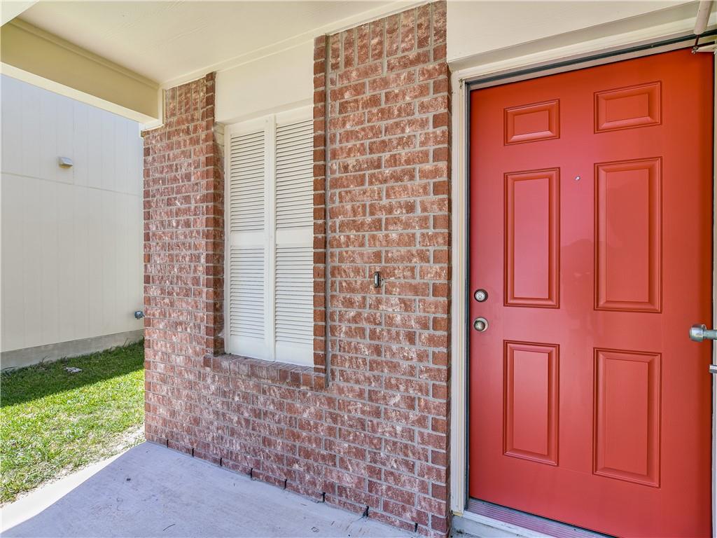 1172 Shadow Creek Boulevard Buda TX 78610