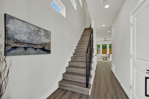 104 Creekside Trail Kyle TX 78640