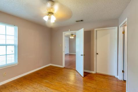 913 E 53rd 1/2 Street Austin TX 78751