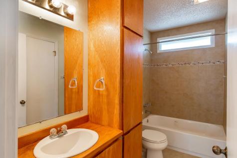 913 E 53rd 1/2 Street Austin TX 78751