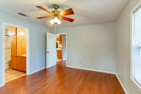 913 E 53rd 1/2 Street Austin TX 78751