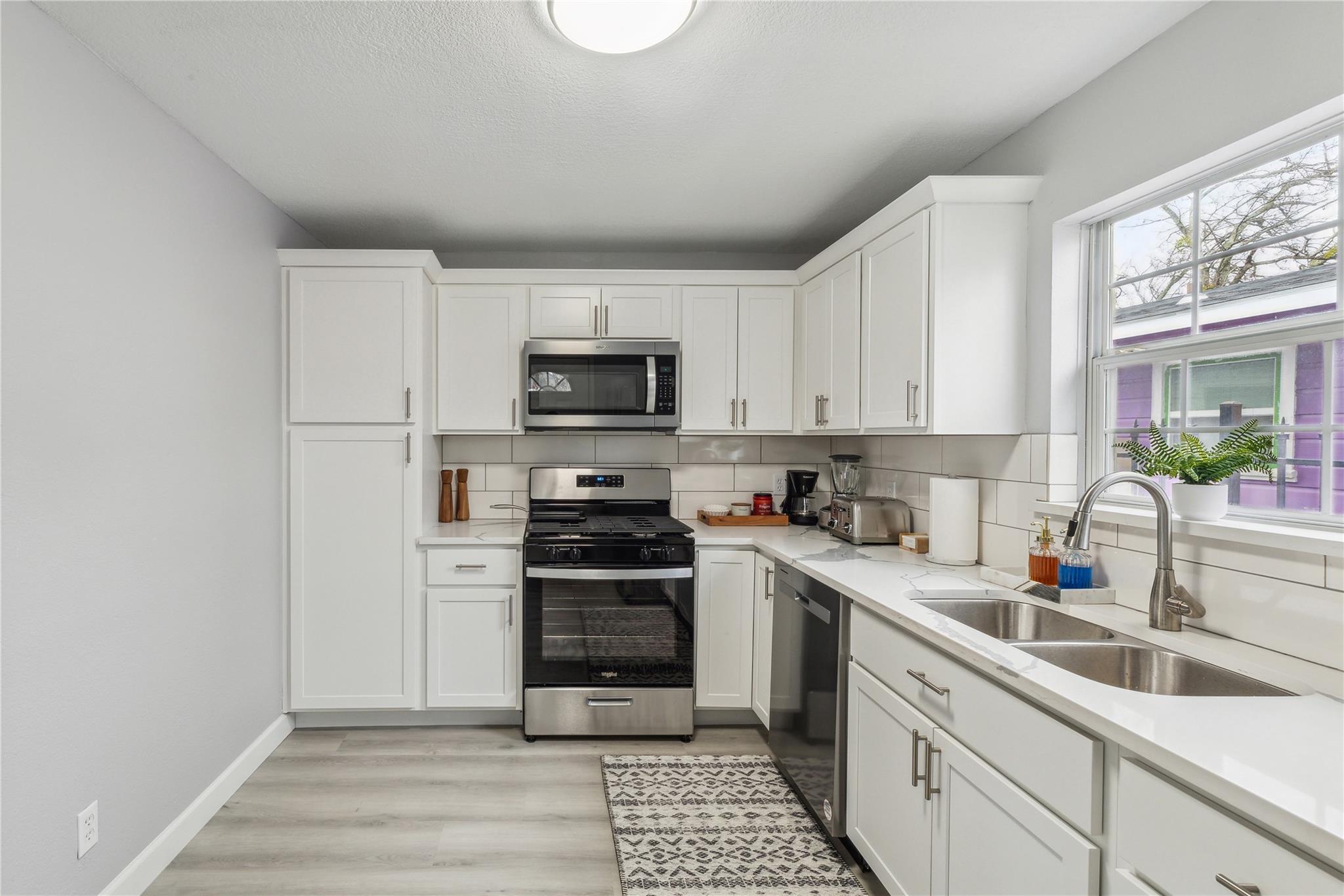 2105 E 17th Street Austin TX 78702