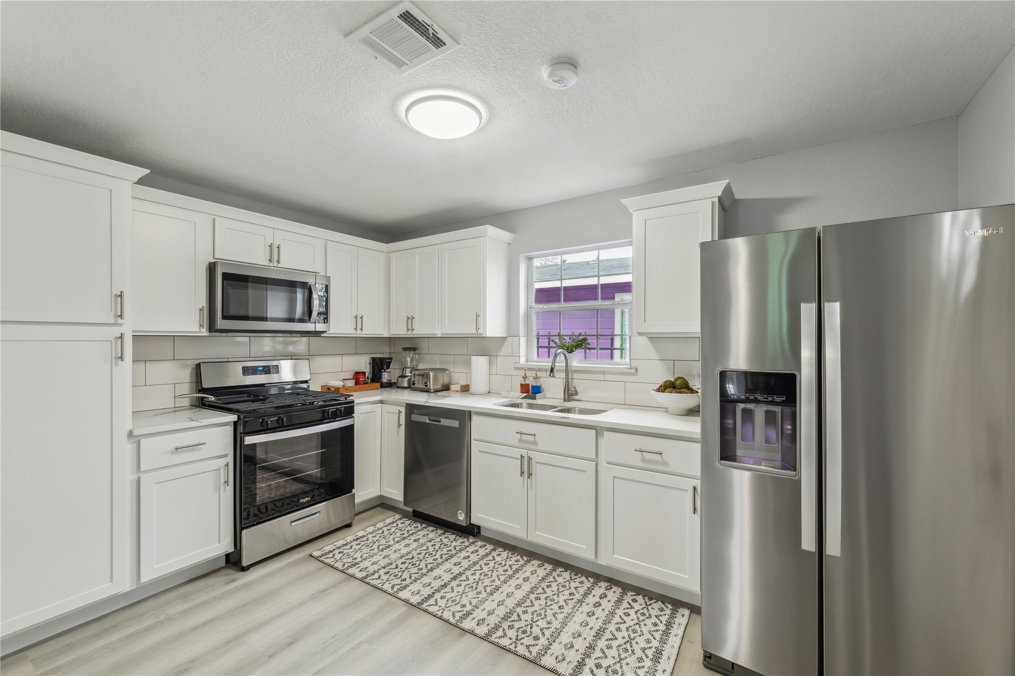 2105 E 17th Street Austin TX 78702