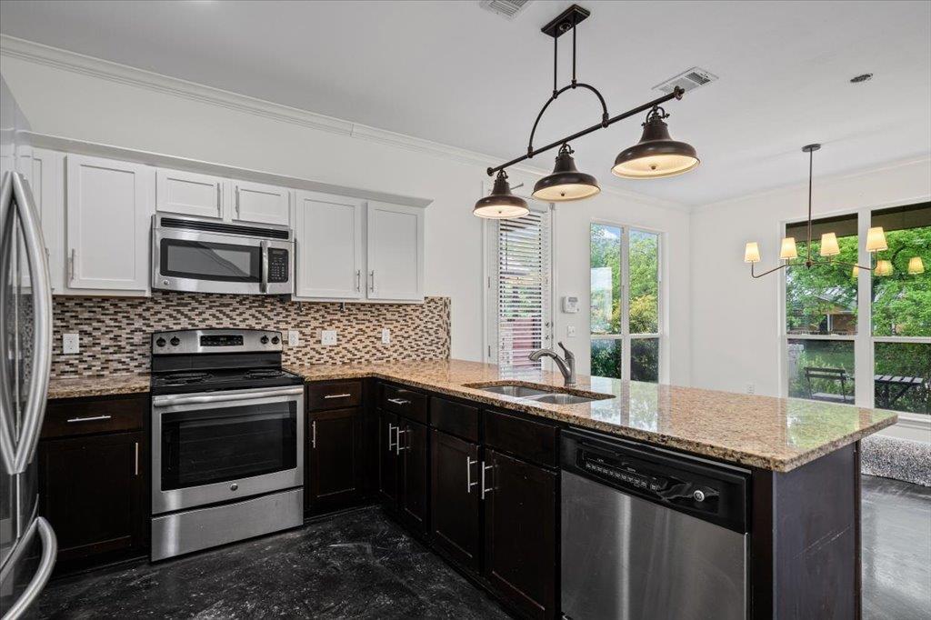2947 Moss Street Austin TX 78722