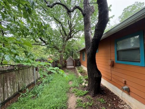 1011 Chesapeake Drive Austin TX 78758