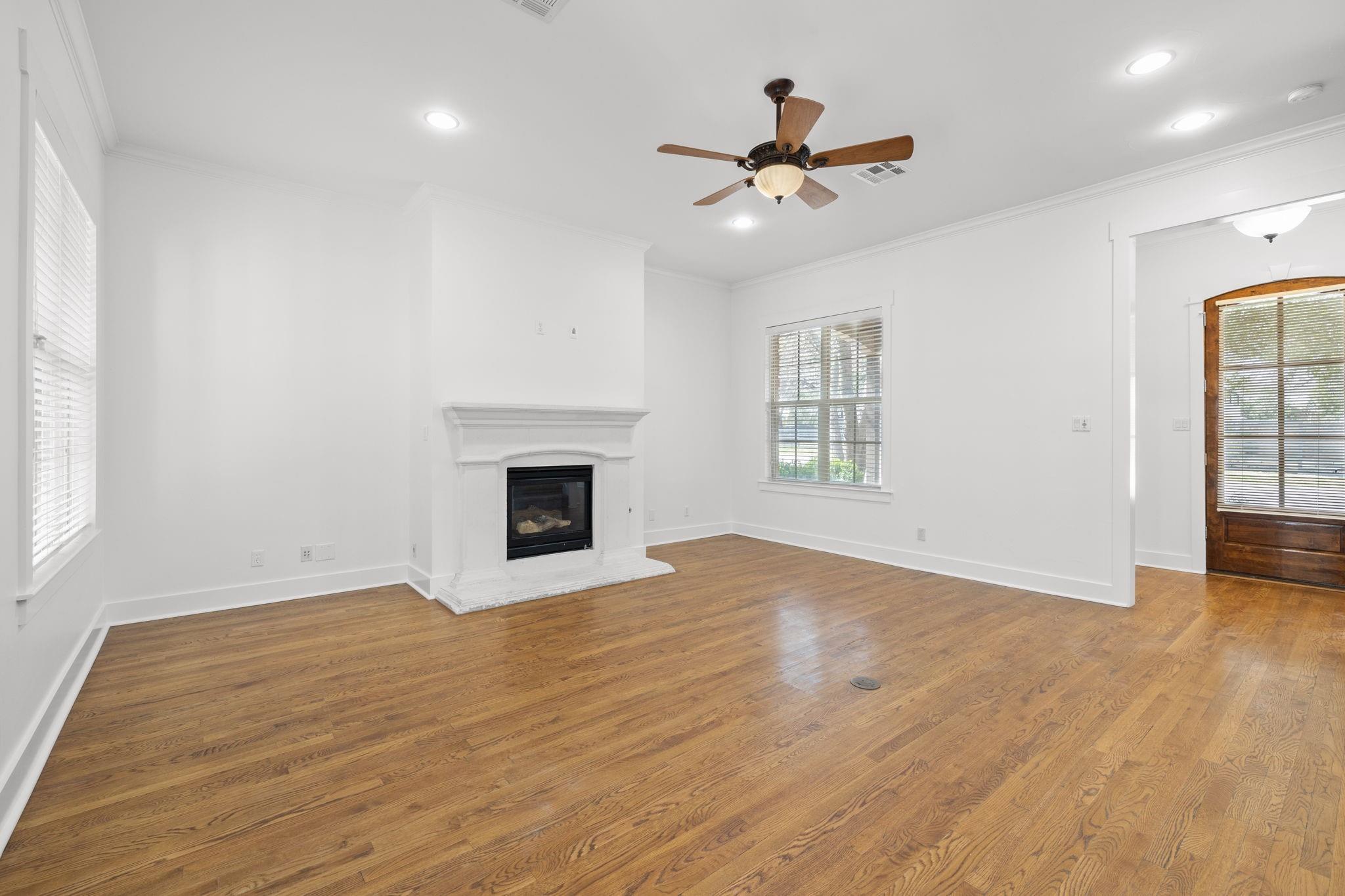 1607 Chelsea Lane Austin TX 78704