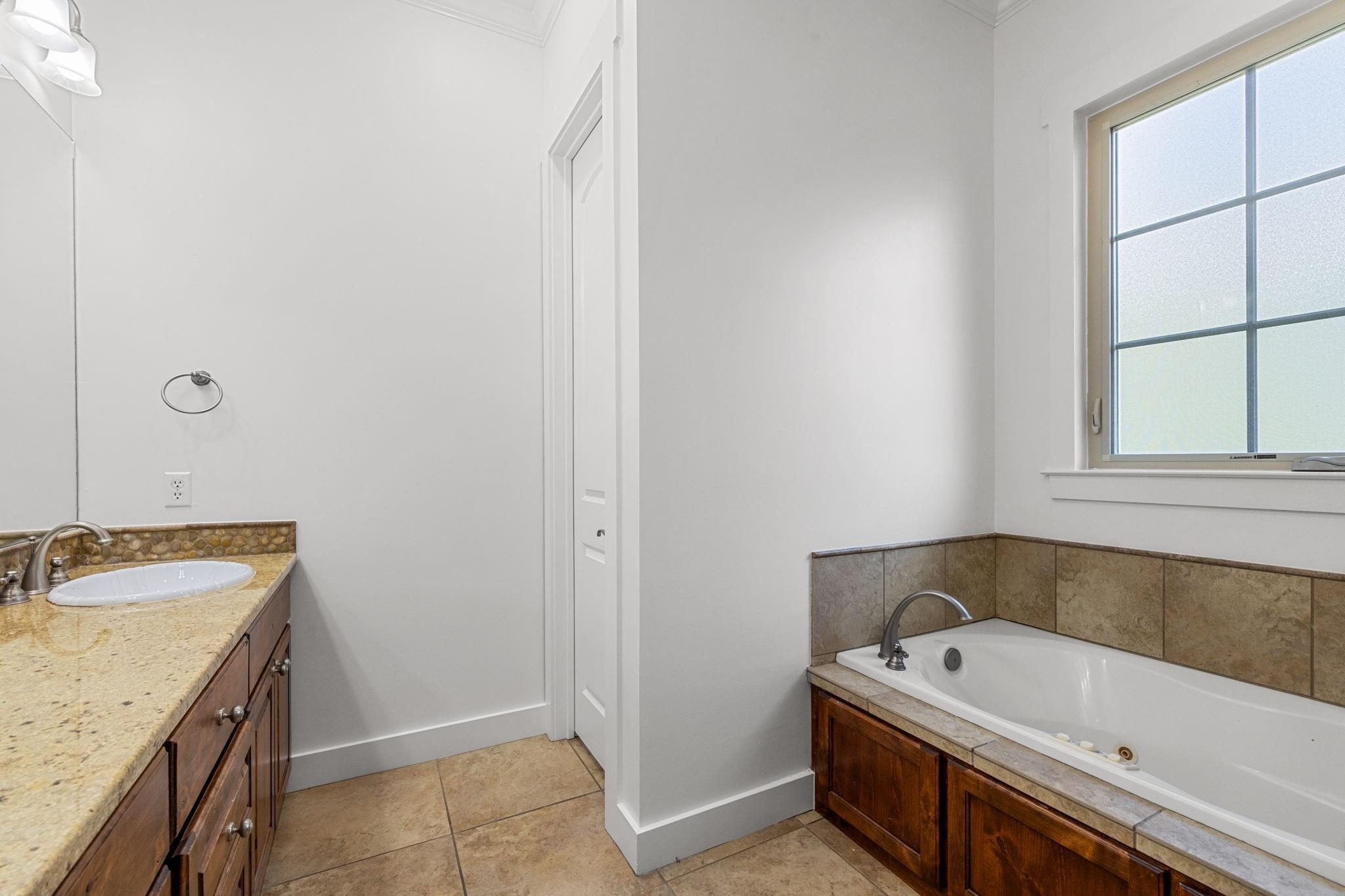 1607 Chelsea Lane Austin TX 78704