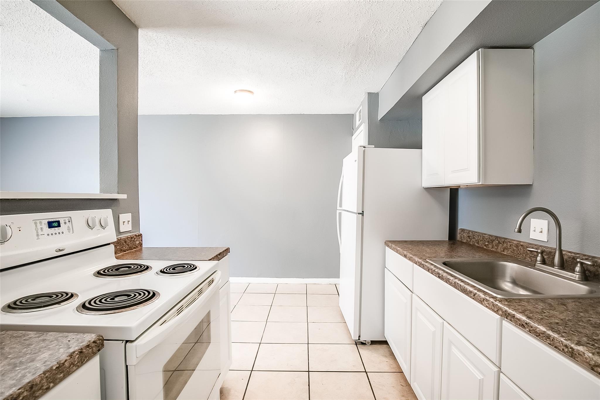2215 Missionhill Drive Austin TX 78741