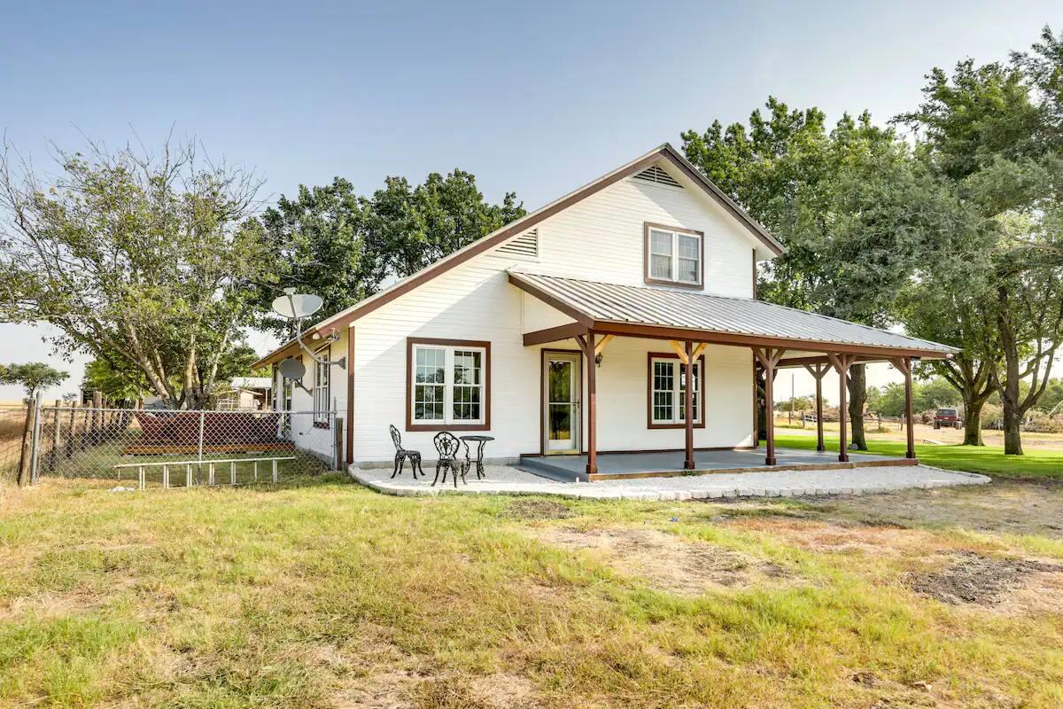 1616 County Road 463 Elgin TX 78621