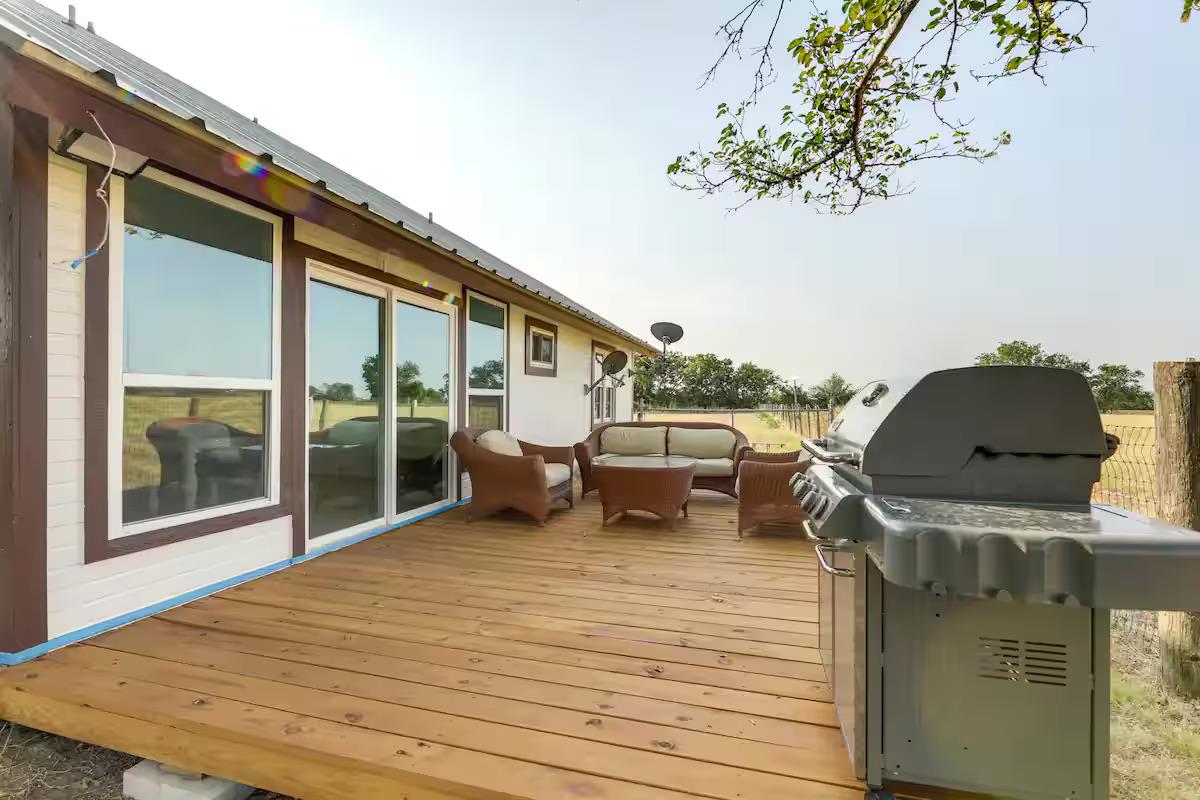 1616 County Road 463 Elgin TX 78621