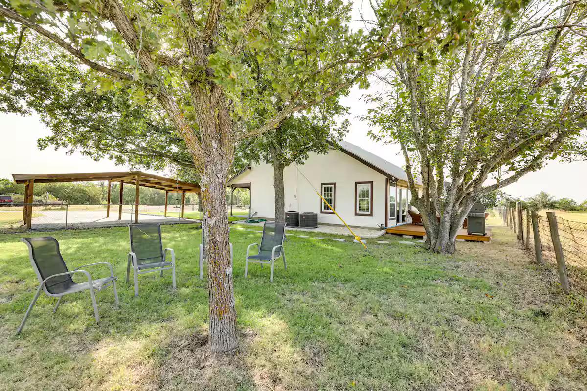 1616 County Road 463 Elgin TX 78621