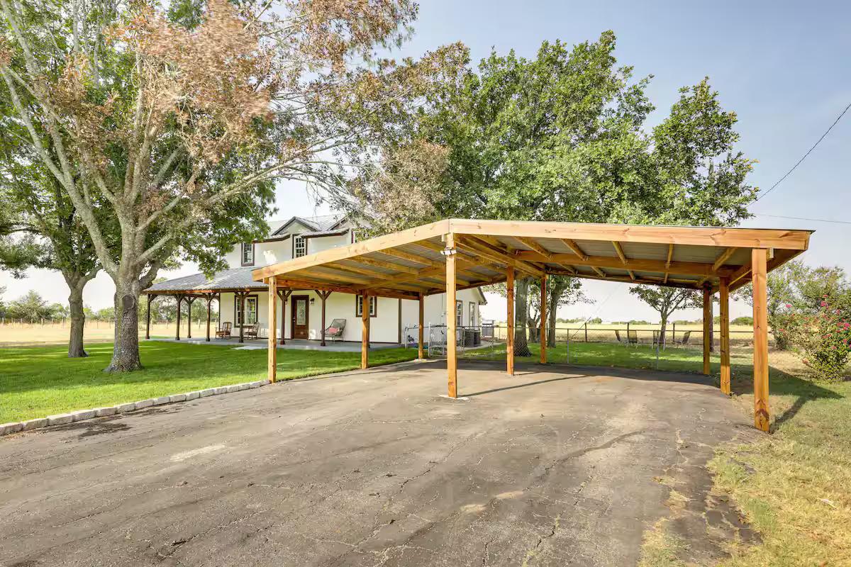 1616 County Road 463 Elgin TX 78621