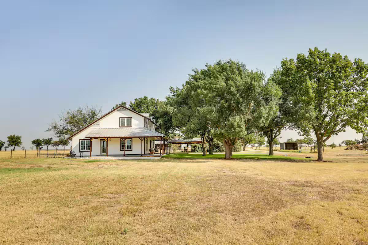 1616 County Road 463 Elgin TX 78621