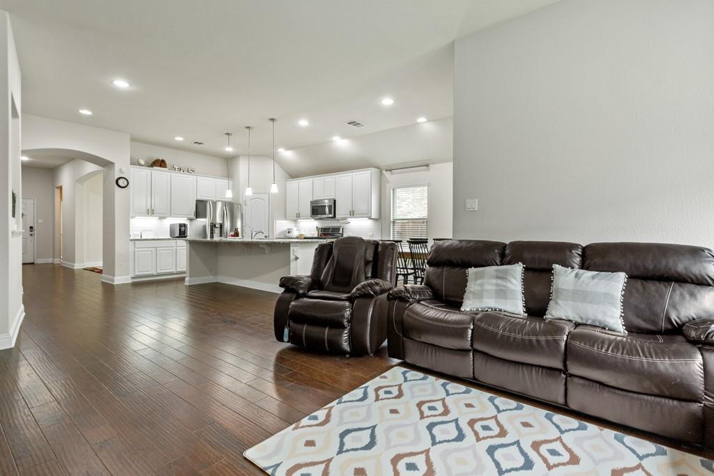 1916 Elaina Loop Leander TX 78641
