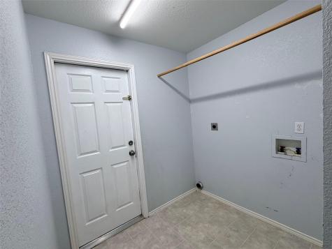 142 Nuuanu Lane Bastrop TX 78602