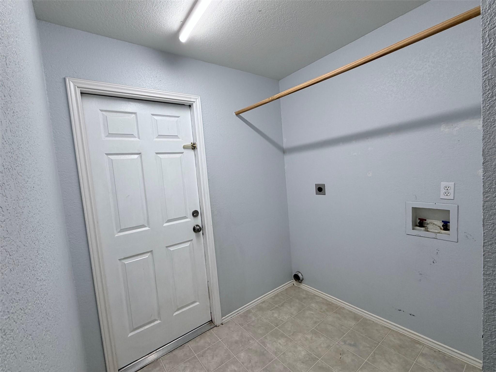 142 Nuuanu Lane Bastrop TX 78602