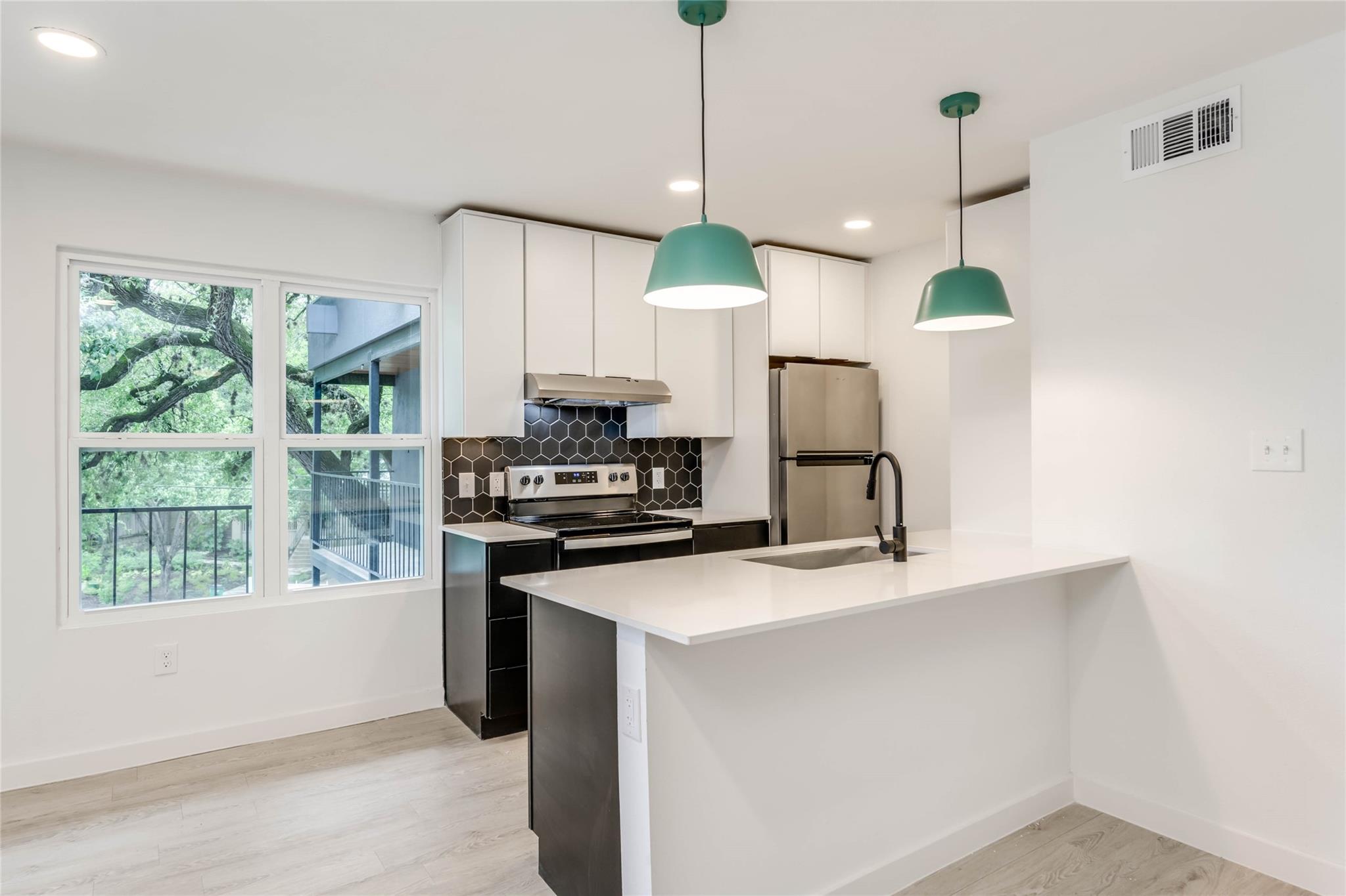 513 Pecan Grove Road Austin TX 78704