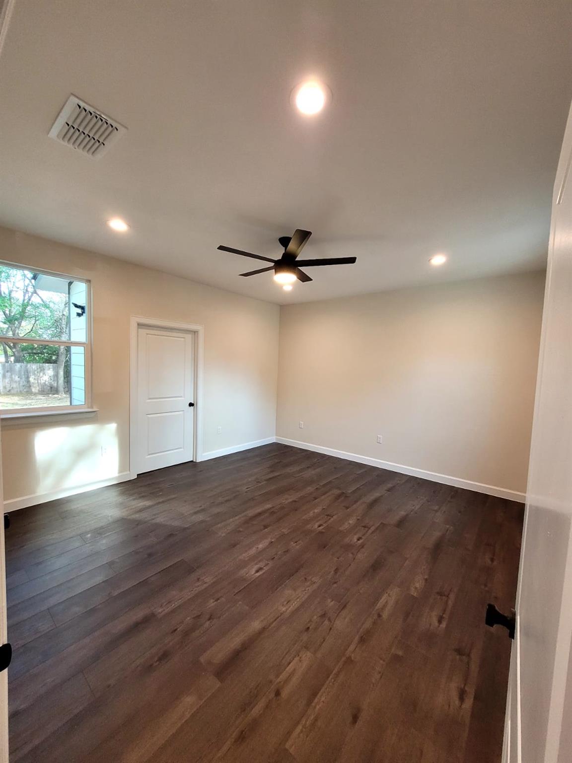 750 S Main Street Lockhart TX 78644