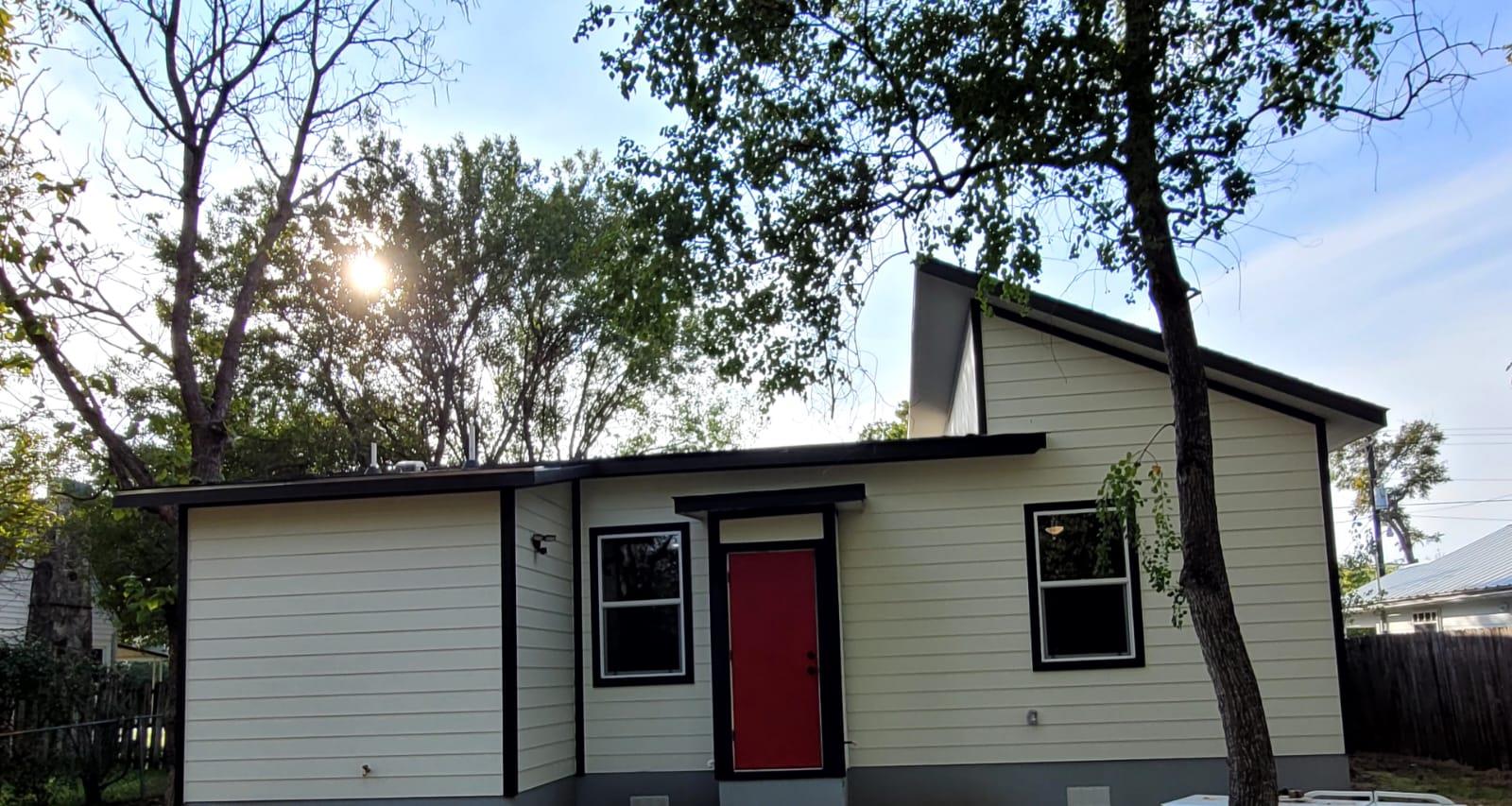 750 S Main Street Lockhart TX 78644