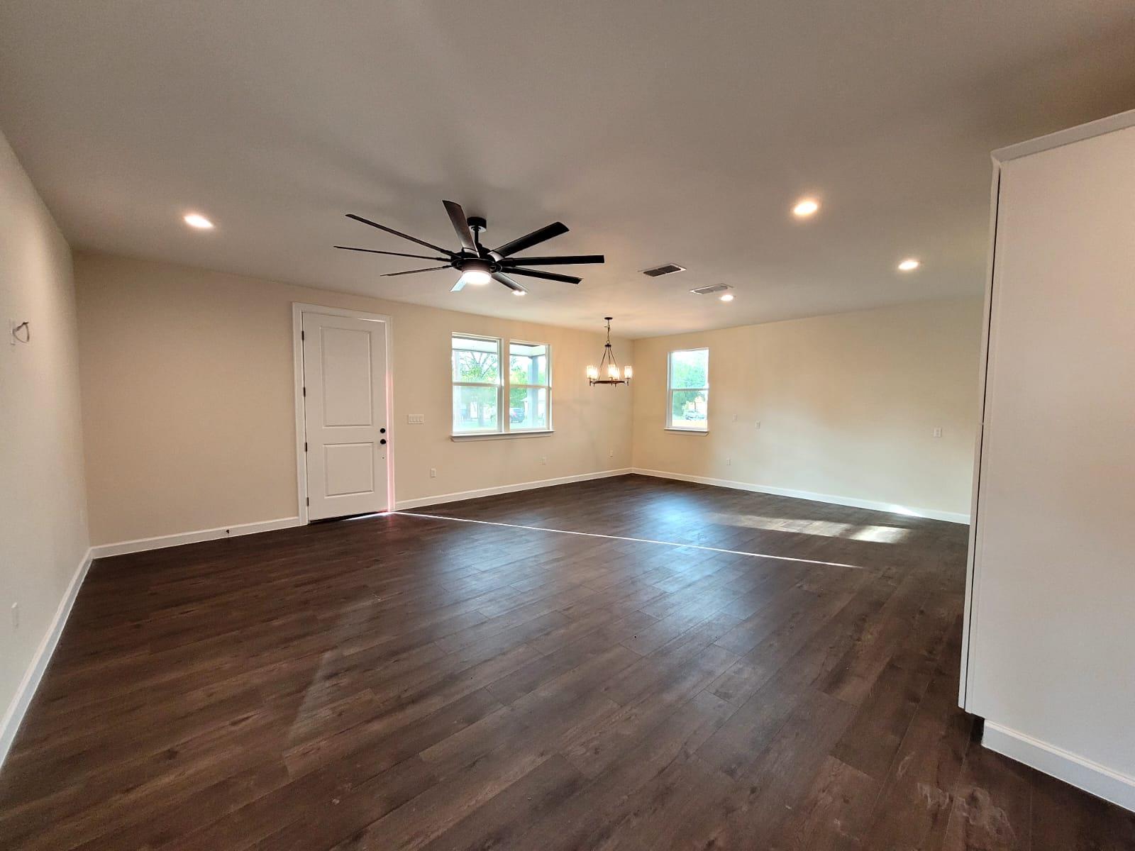 750 S Main Street Lockhart TX 78644
