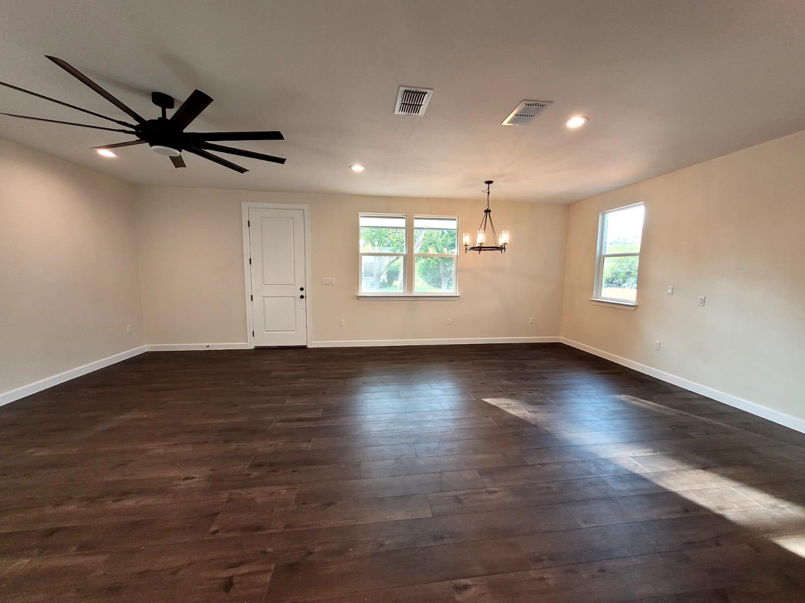 750 S Main Street Lockhart TX 78644