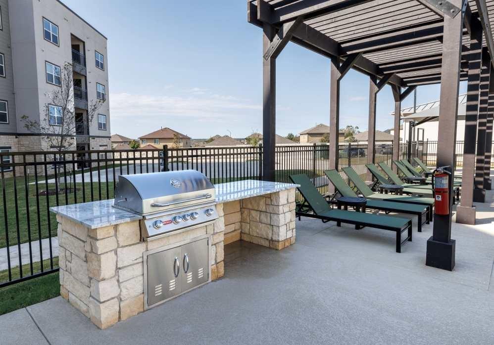 2551 N Guadalupe Street Seguin TX 78155