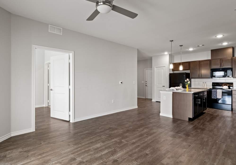2551 N Guadalupe Street Seguin TX 78155