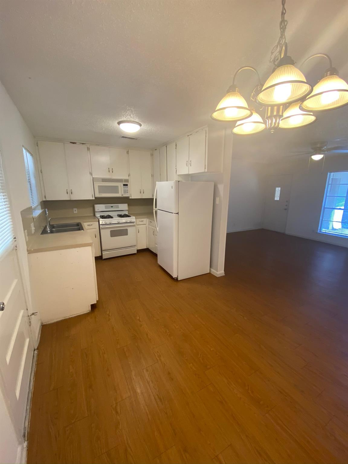3402 S Oak Drive Austin TX 78704