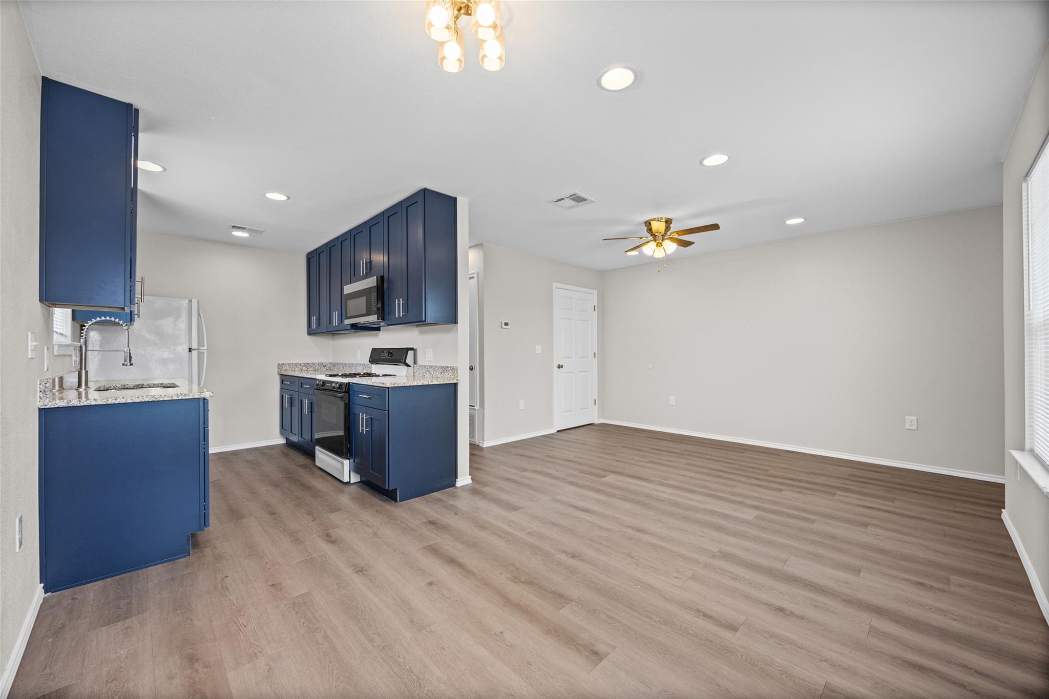 2615 Ektom Drive Austin TX 78745