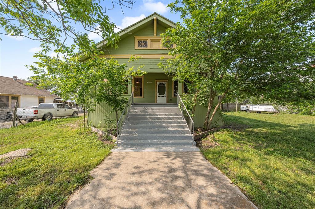 433 E Davilla Street Bartlett TX 76511
