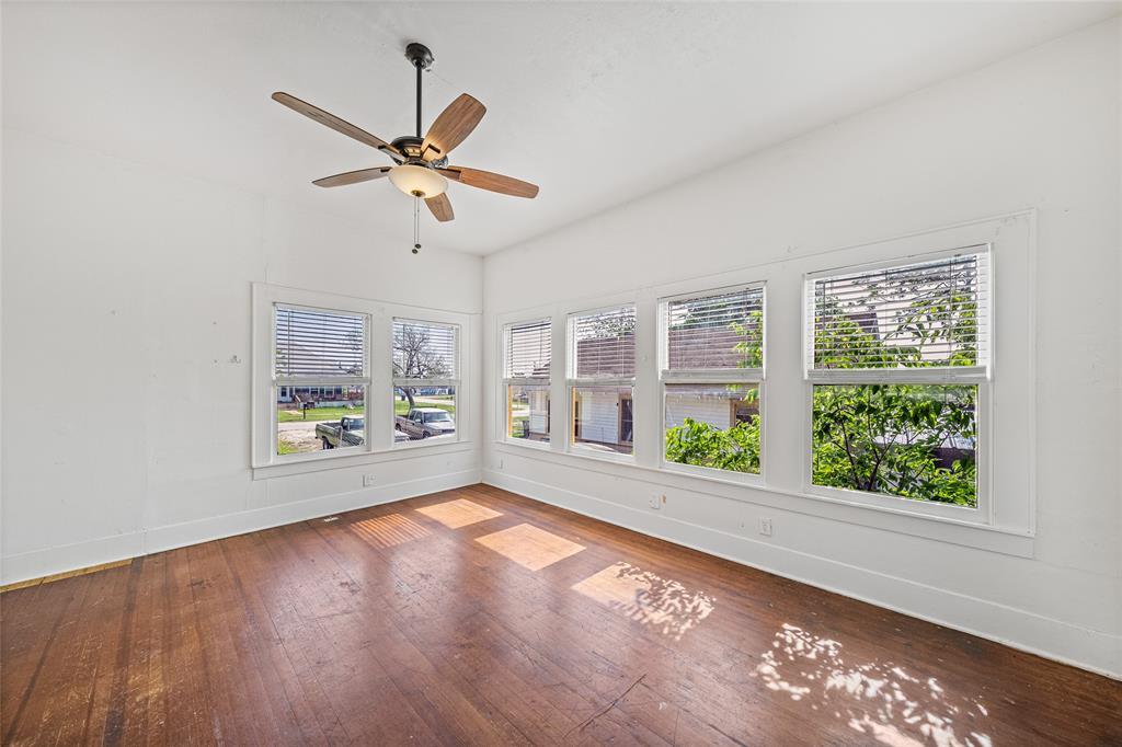 433 E Davilla Street Bartlett TX 76511