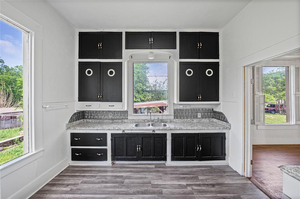 433 E Davilla Street Bartlett TX 76511