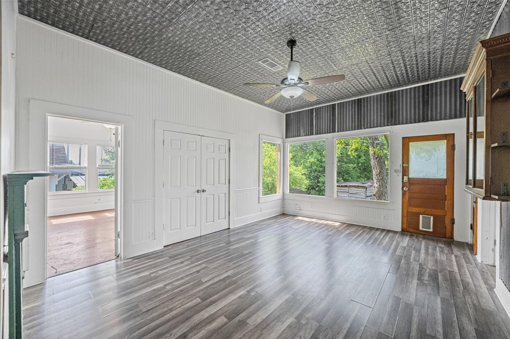 433 E Davilla Street Bartlett TX 76511