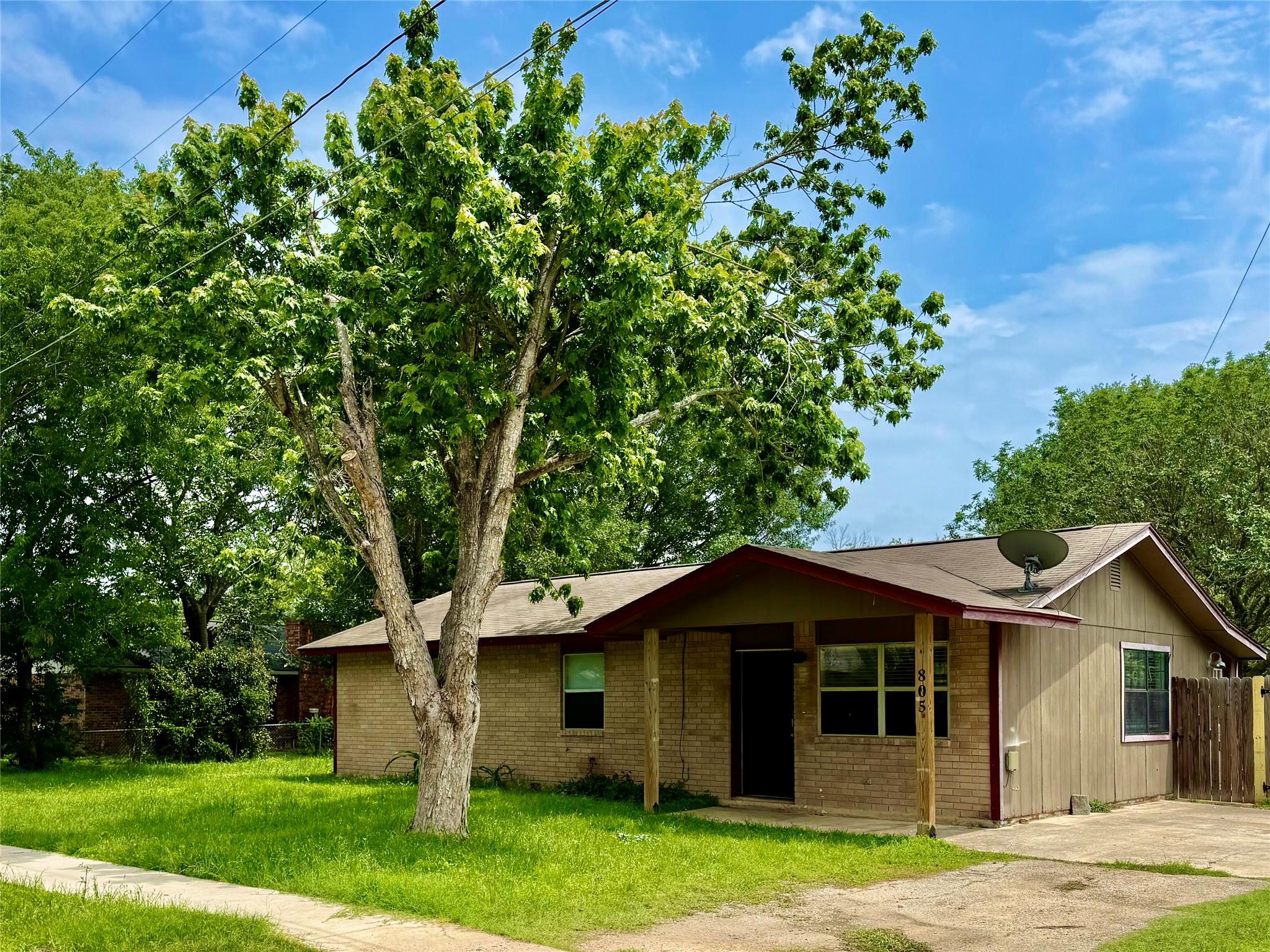 805 Laurel Street Bastrop TX 78602