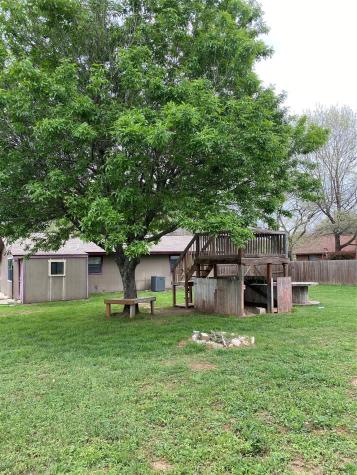 805 Laurel Street Bastrop TX 78602