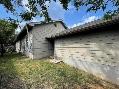 5701 Signal Point Austin TX 78724