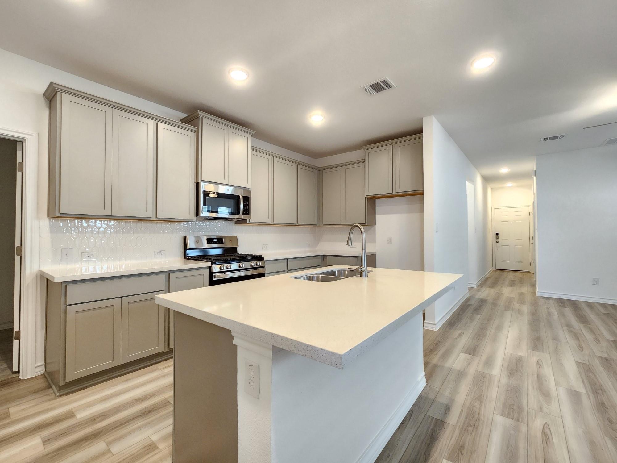 202 Doodle Lane Hutto TX 78634