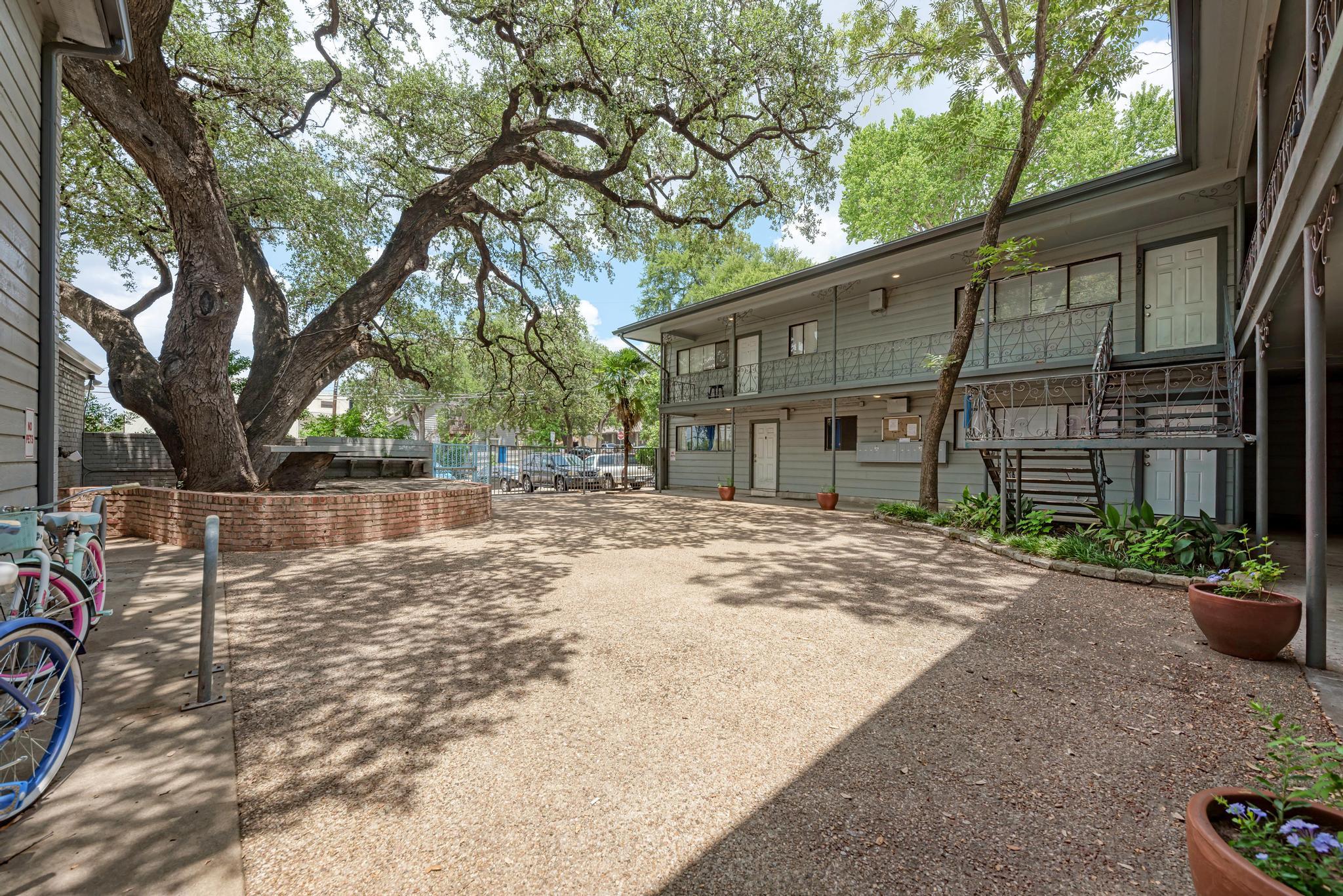 803 W 28th Street Austin TX 78705