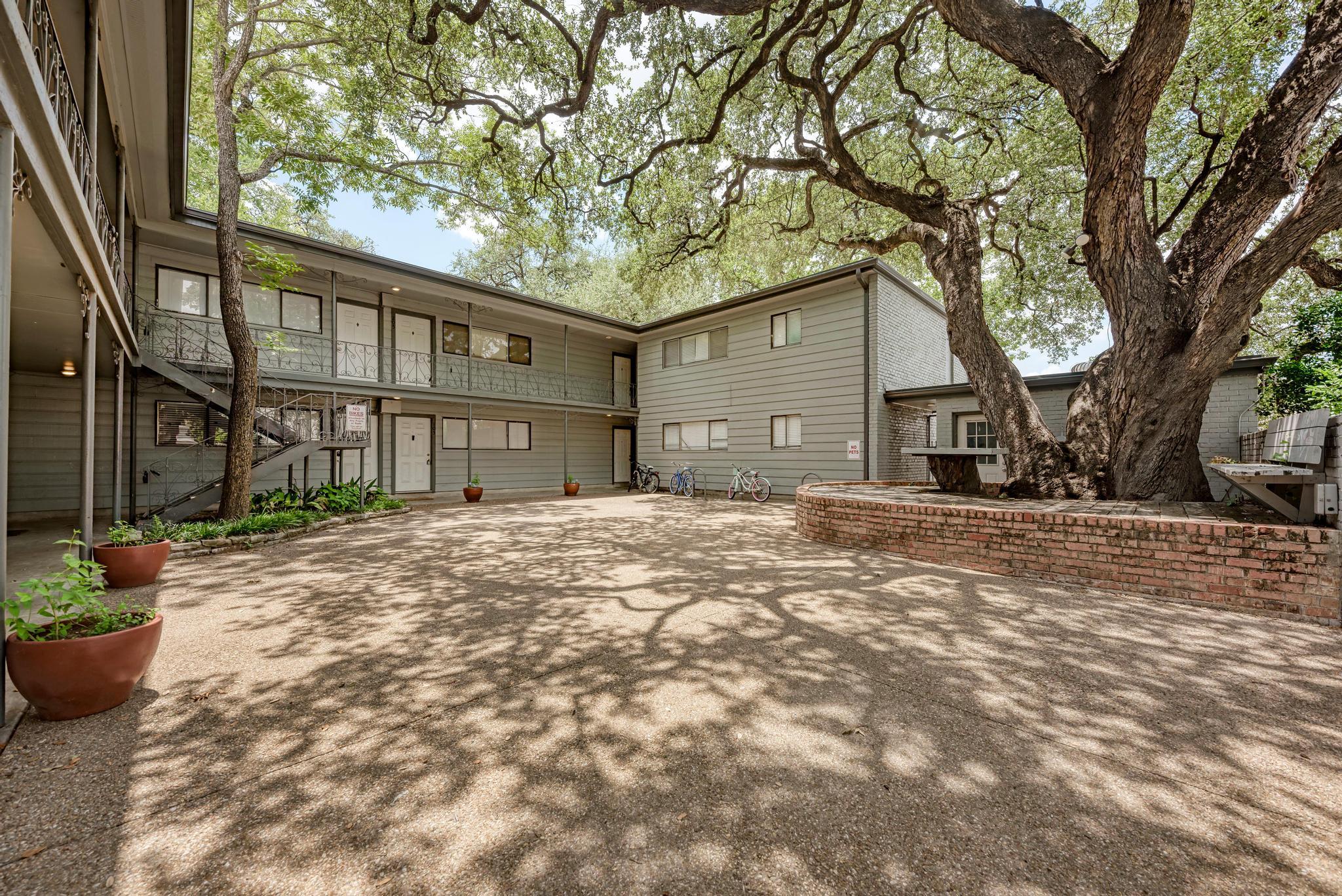 803 W 28th Street Austin TX 78705