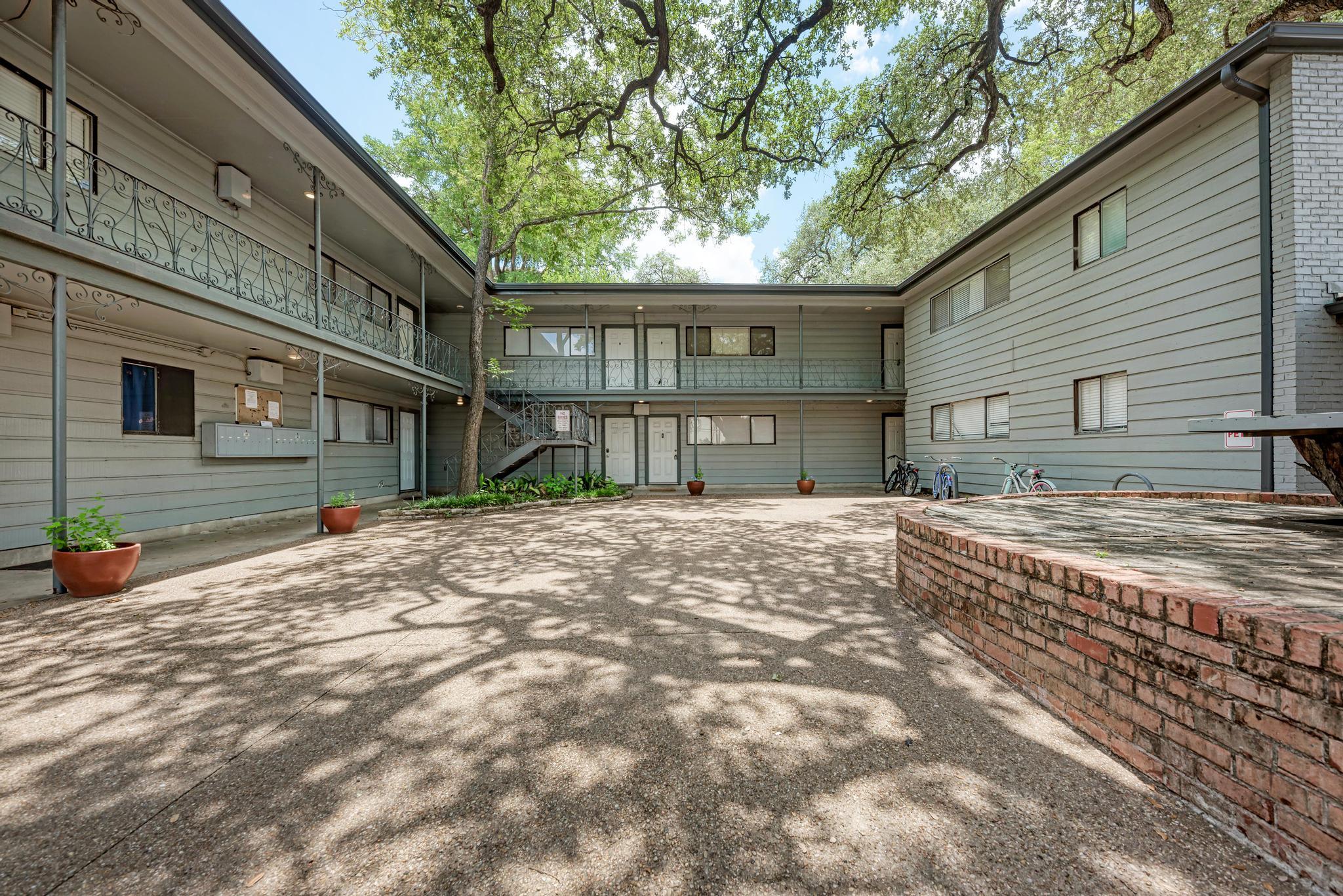 803 W 28th Street Austin TX 78705