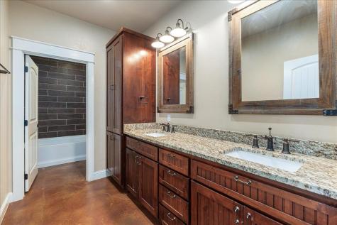 300 County Road 407 Spicewood TX 78669