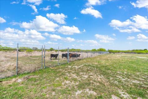 300 County Road 407 Spicewood TX 78669
