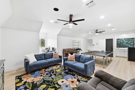131 Eaton Lane Austin TX 78737
