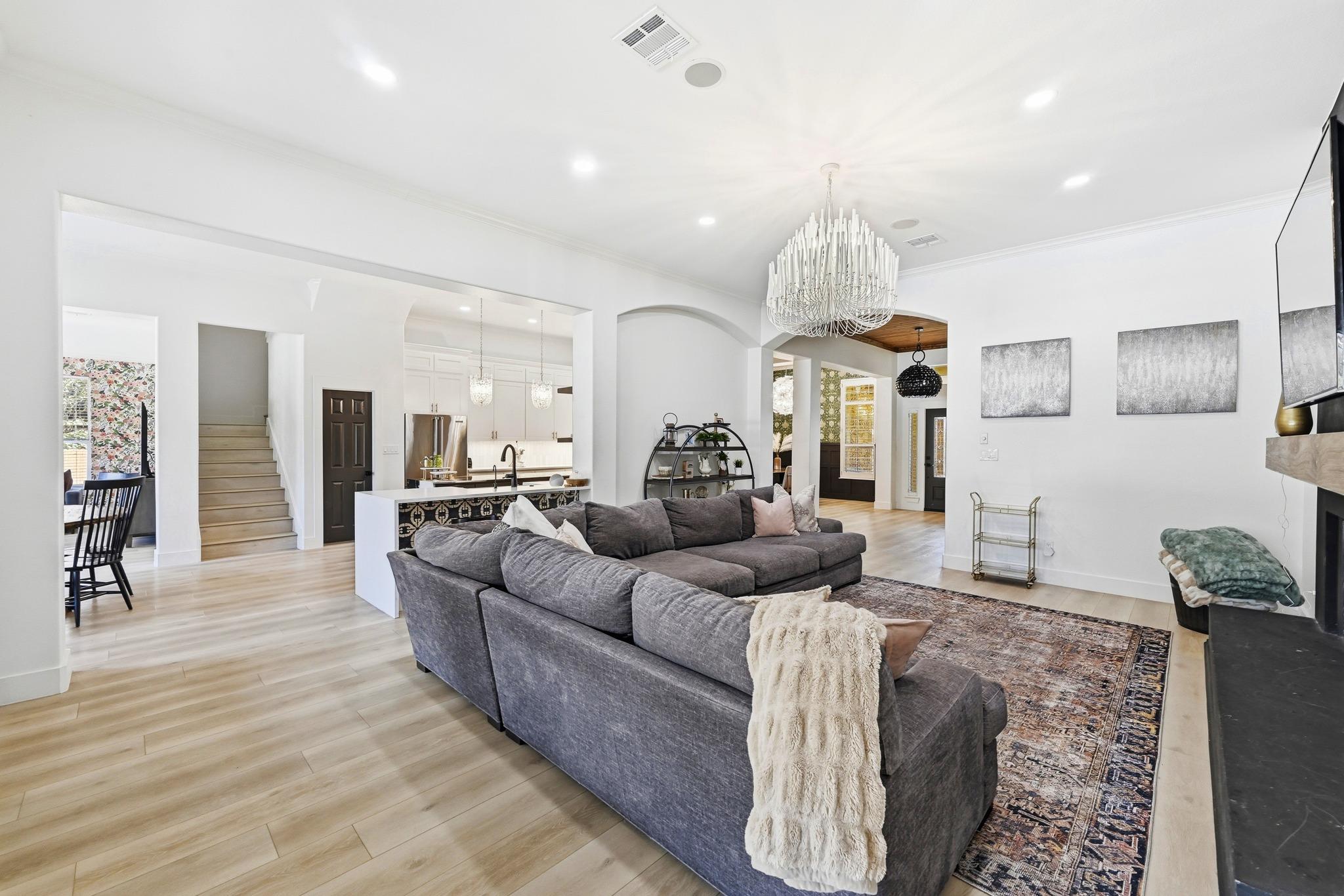 131 Eaton Lane Austin TX 78737