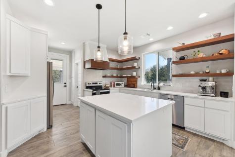 25 Woodacre Drive Wimberley TX 78676