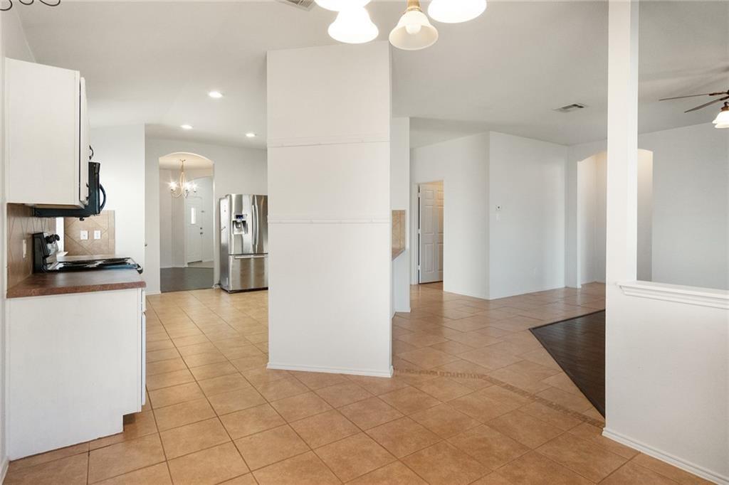 913 Cindy Leander TX 78641