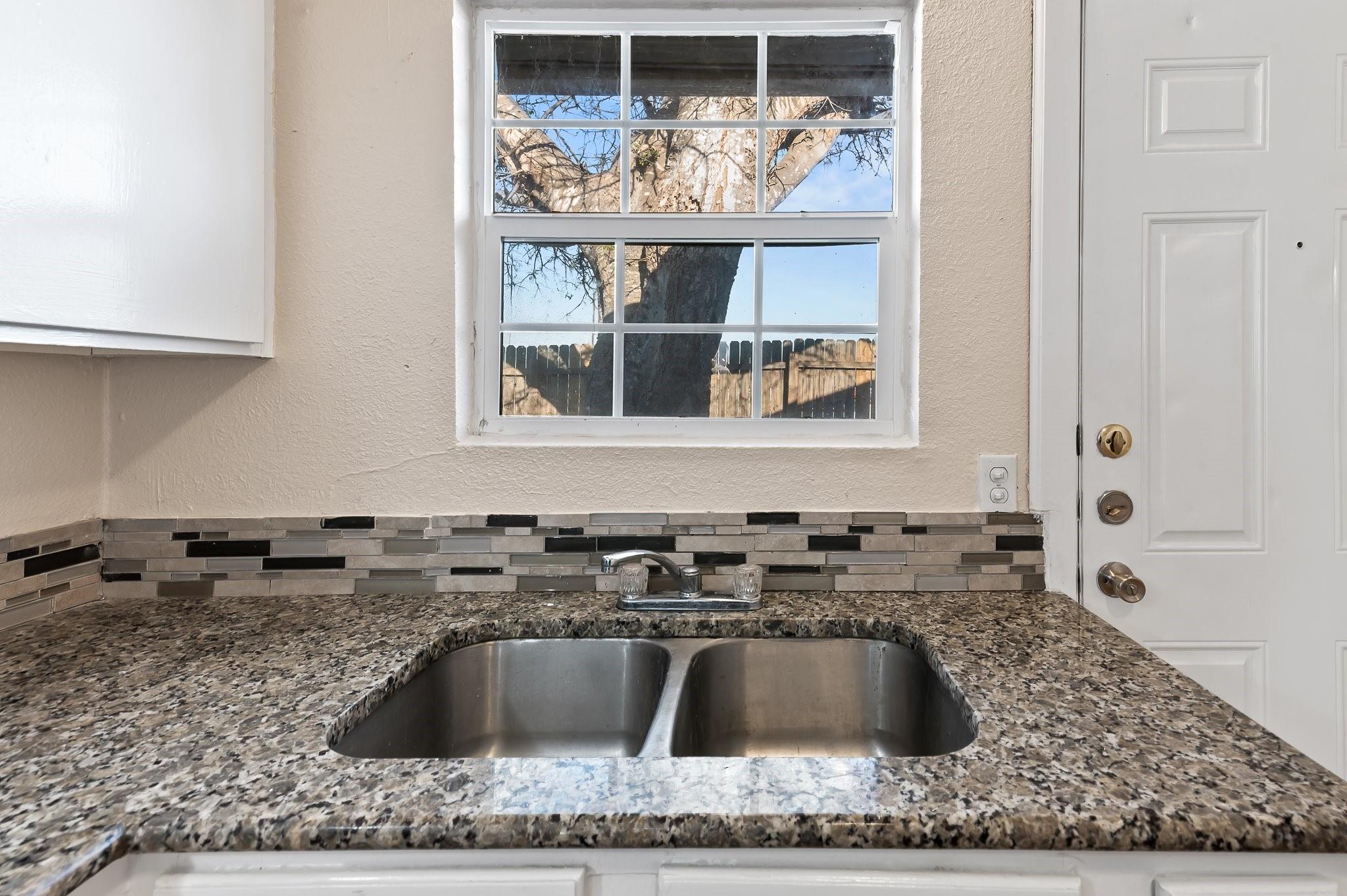 410 Thorndale Taylor TX 76574