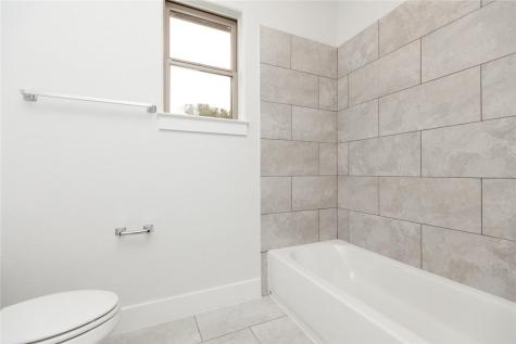 127 Loon Drive Bastrop TX 78602