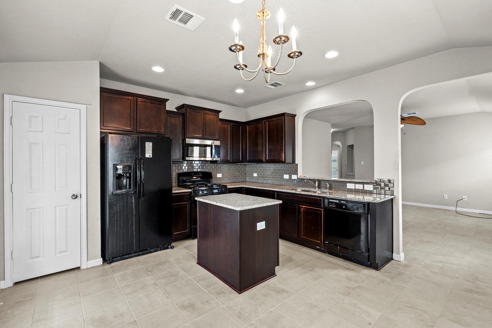 213 Hoya Lane San Marcos TX 78666