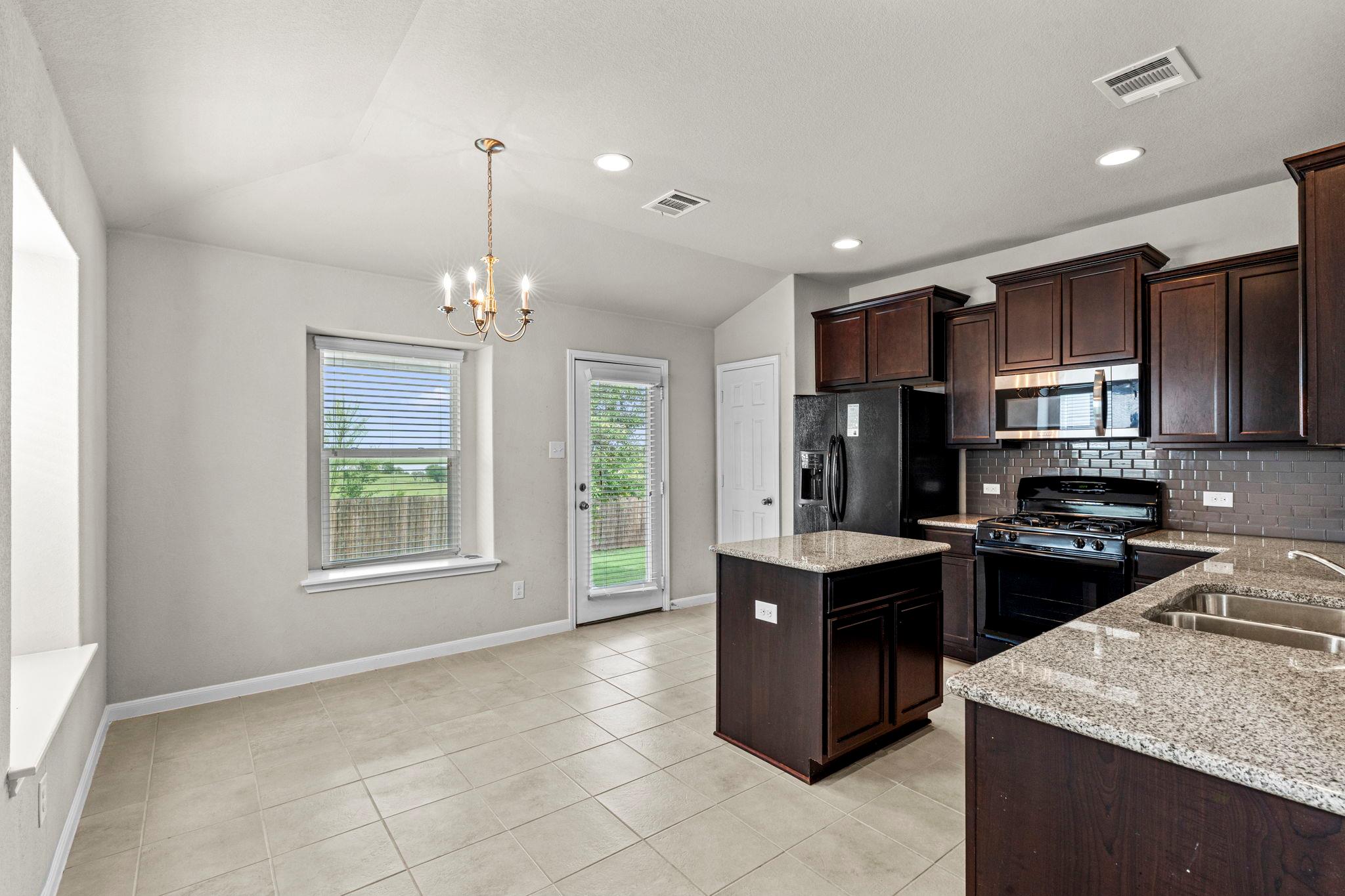 213 Hoya Lane San Marcos TX 78666